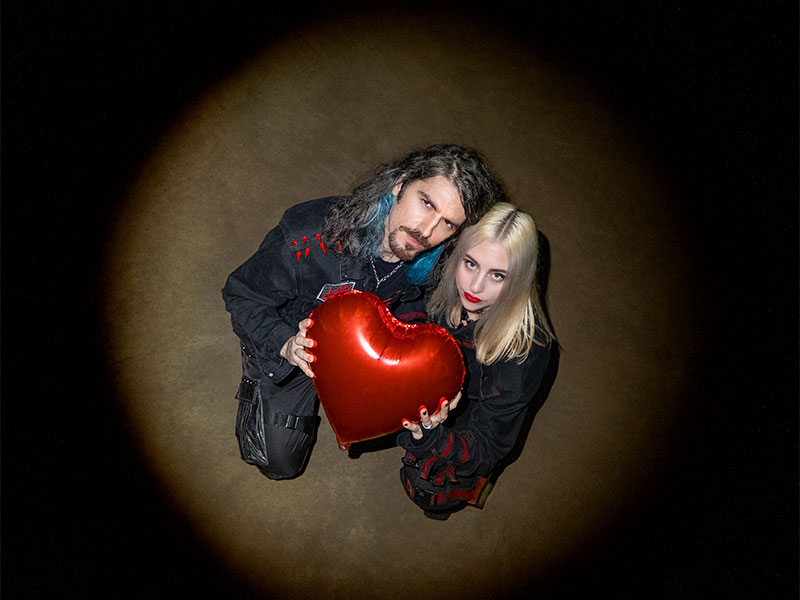Denuit "LOVE Violence"